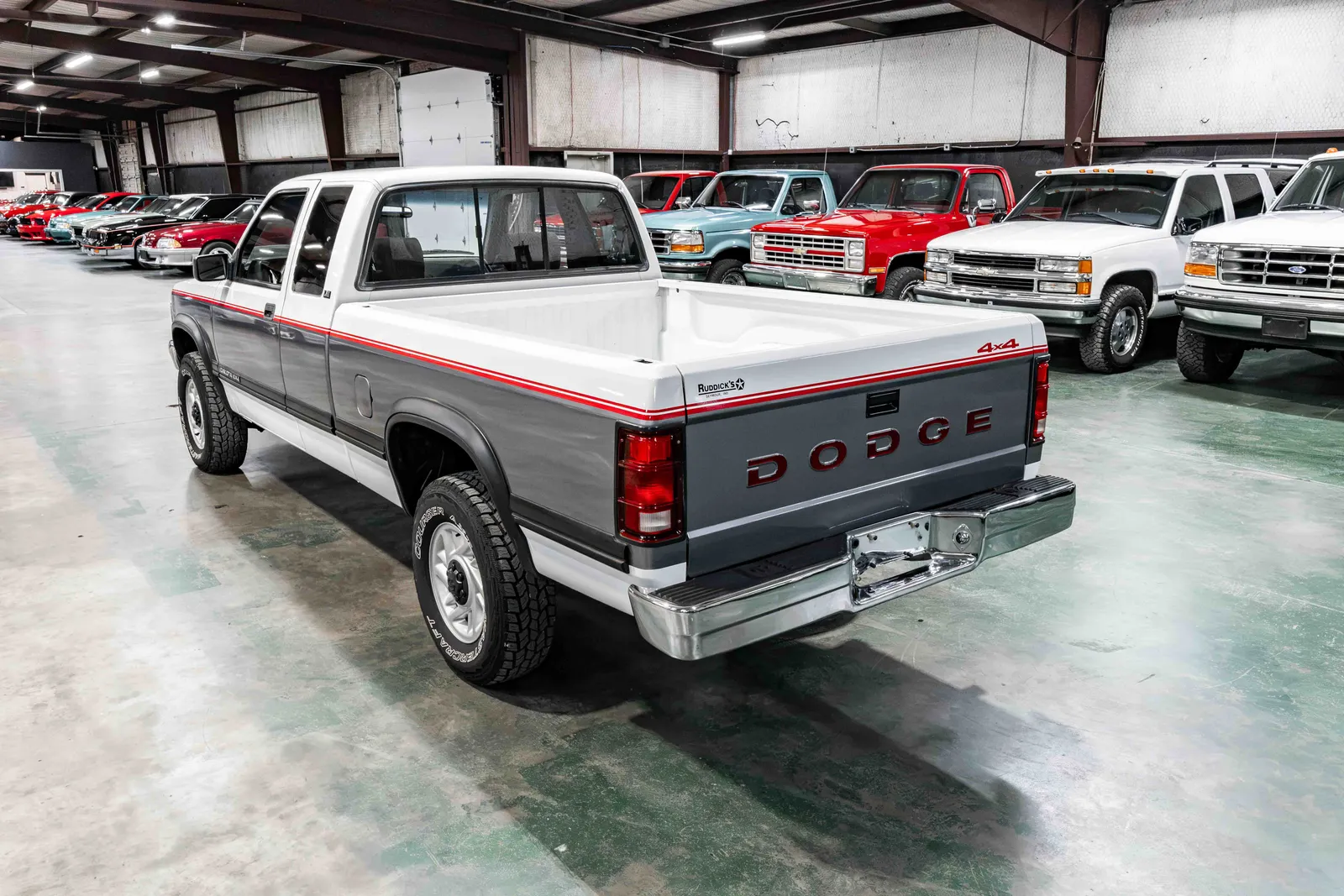 1992-Dodge-Dakota-Bright White Silver Metallic-597743-35.jpg